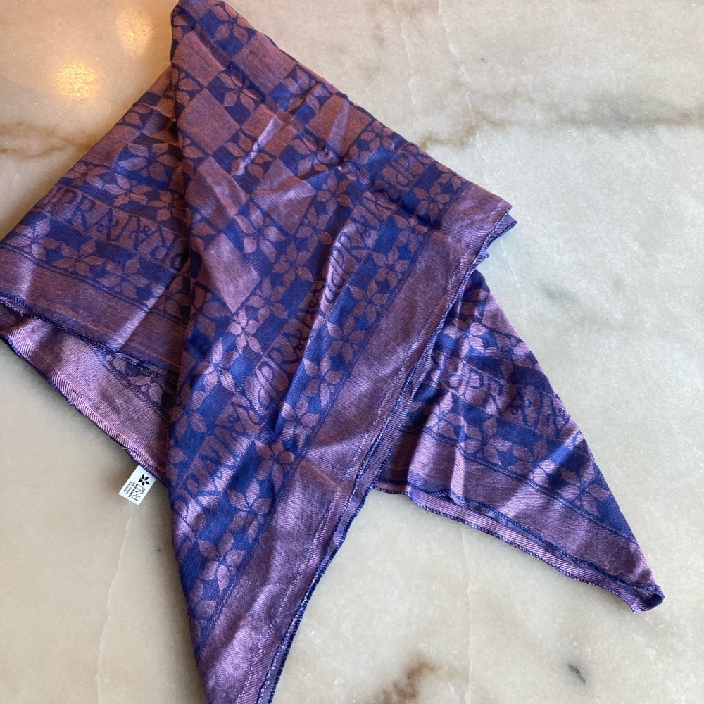 Prai purple scarf made in India